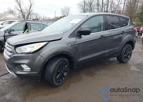 2017 Ford Escape Se z USA, uszkodzony, nr VIN 1FMCU9G95HUC03136